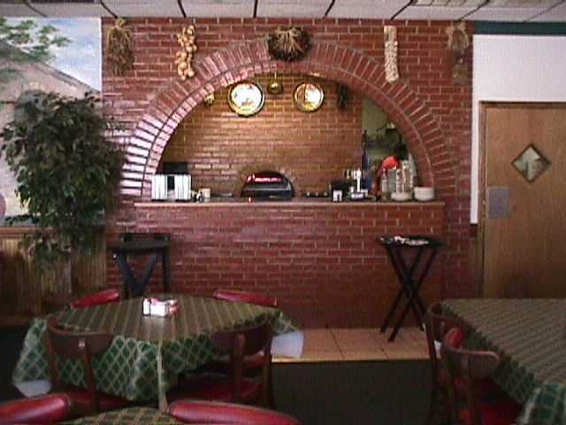 Brick_oven-2.JPG (33684 bytes)